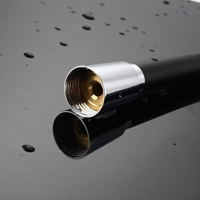 Kostenloser schwarzer Premium-Schlauch (1,5 m)